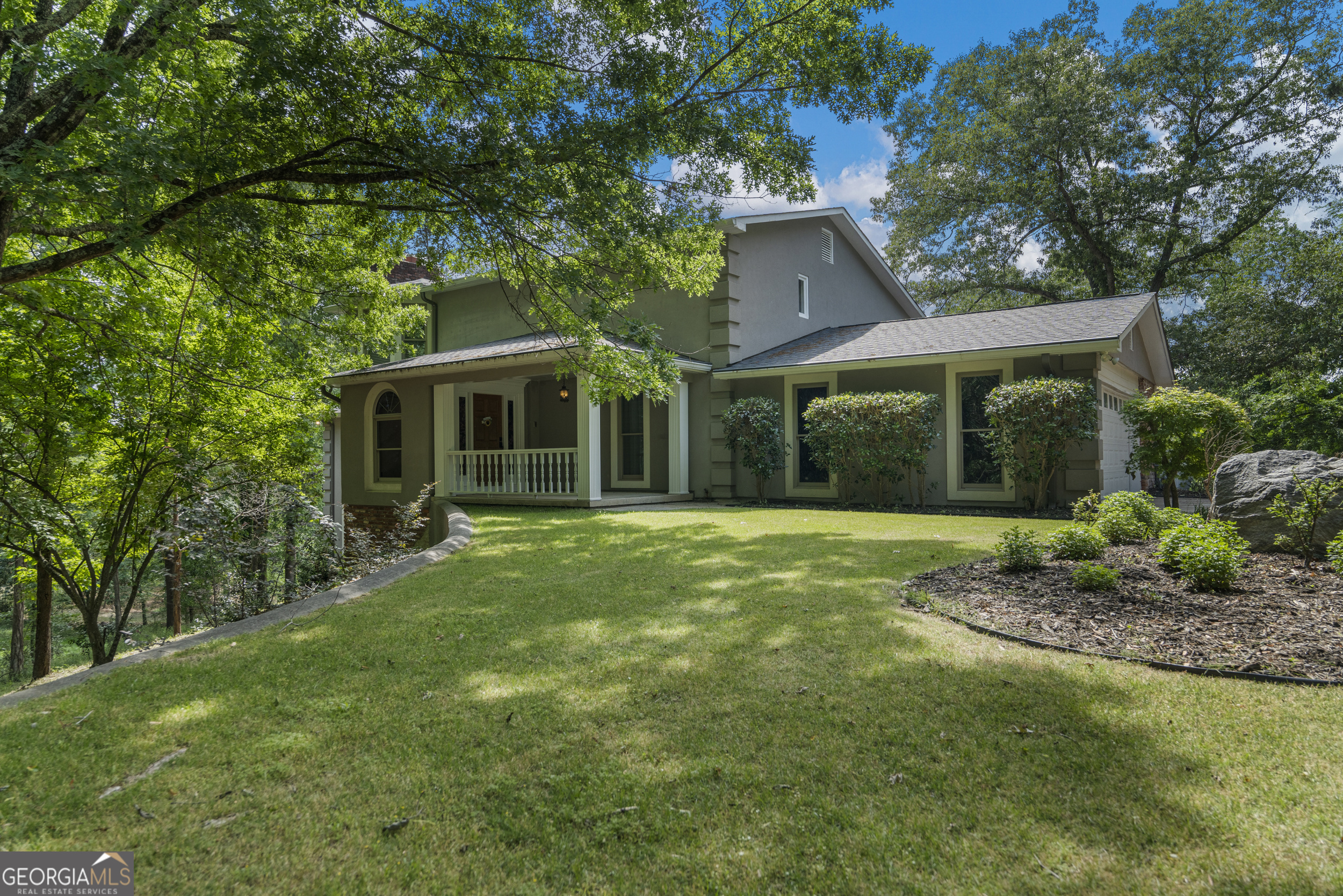 5905 Roaring Branch RD