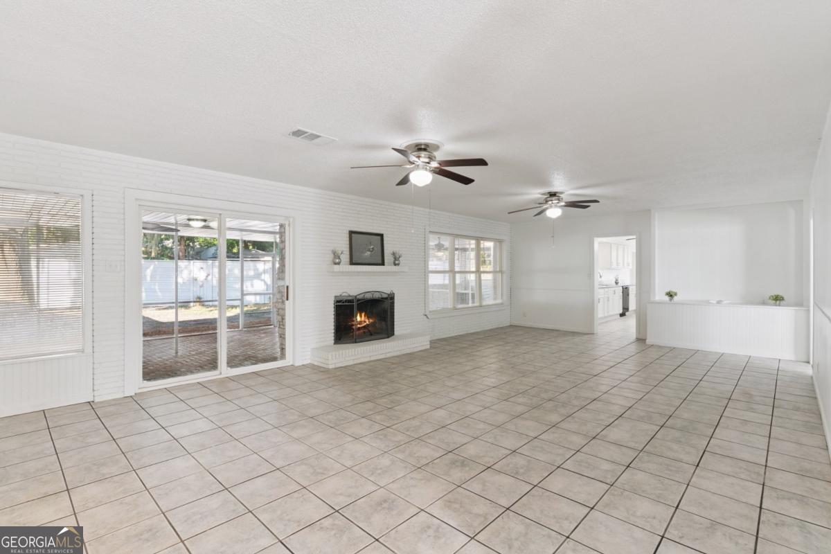 1425 Lanier BLVD