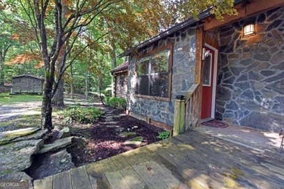 566 Sharewood FRST Morganton GA 30560