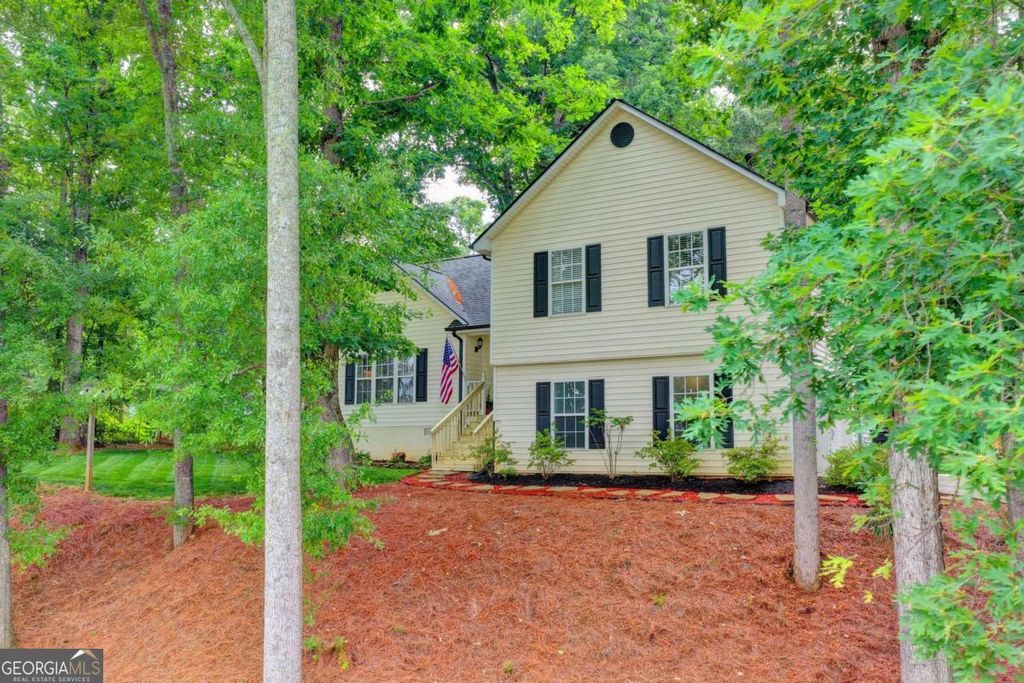 Photo of 95 N Gwinnett Street, Buford, GA 30518 (MLS # 10770850)