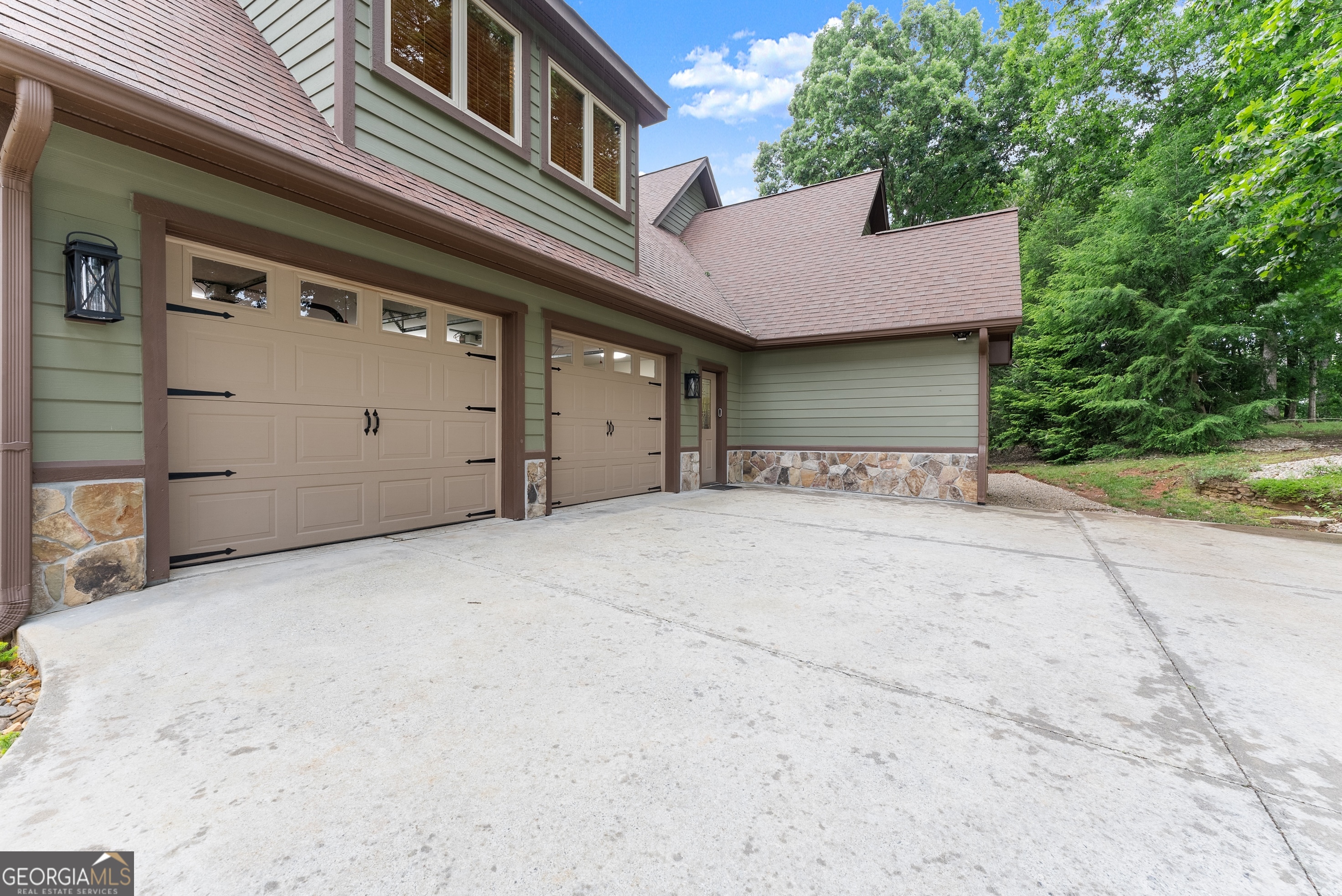 712 Meadow Run CT