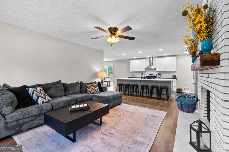 2589 Lower Fayetteville RD