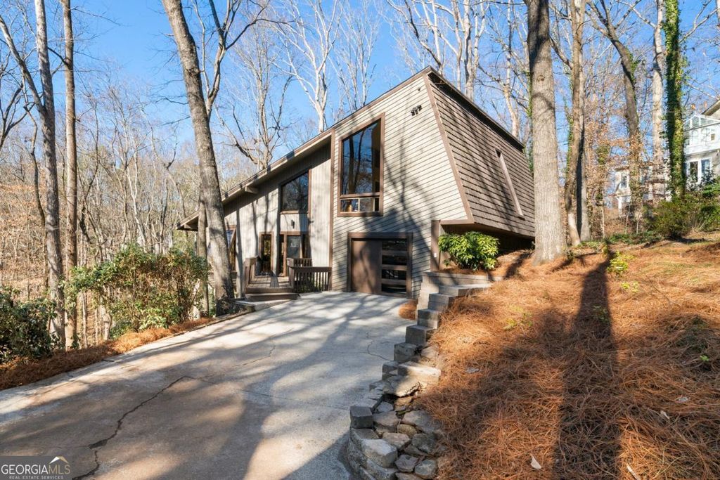 Photo of 4191 Blackland Drive, Marietta, GA 30067 (MLS # 10676929)