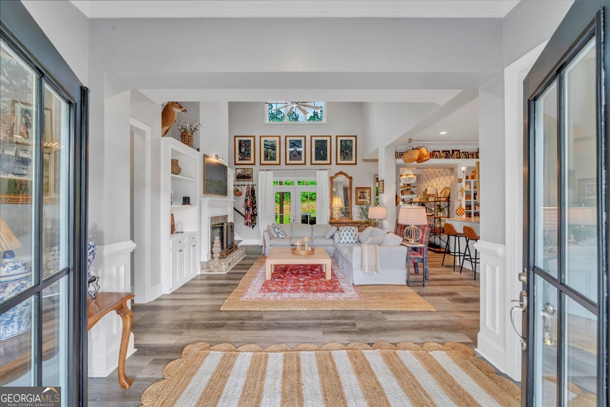 205 River Forest DR