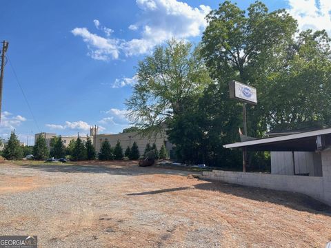 111 Elbert ST Milledgeville GA 31061