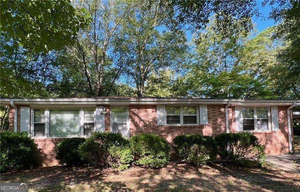 Photo of 3743 JILES Road NW, Kennesaw, GA 30144 (MLS # 10659657)