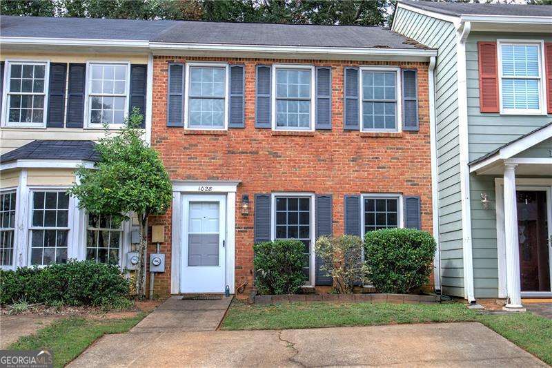 1028 Windy Oaks CT SE