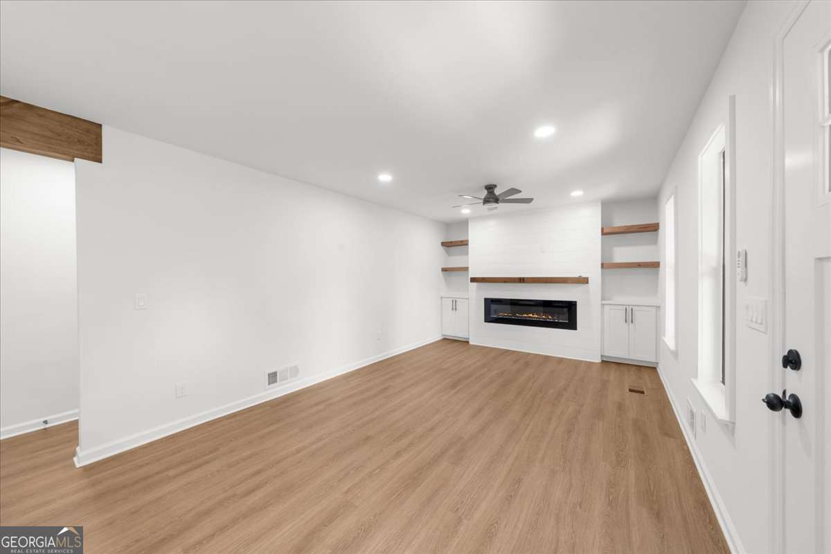 1690 Eaglecreek TRL