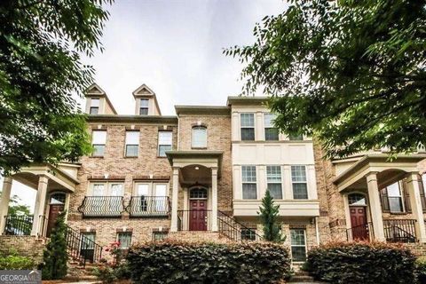 Photo of 1004 E Paces Chase NE, Atlanta, GA 30326 (MLS # 10659106)