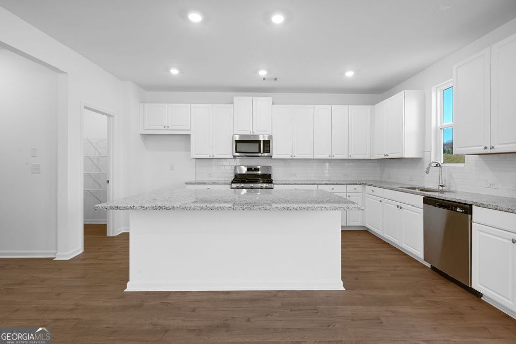 Photo of 4013 Laurant Path, Flowery Branch, GA 30542 (MLS # 10679697)