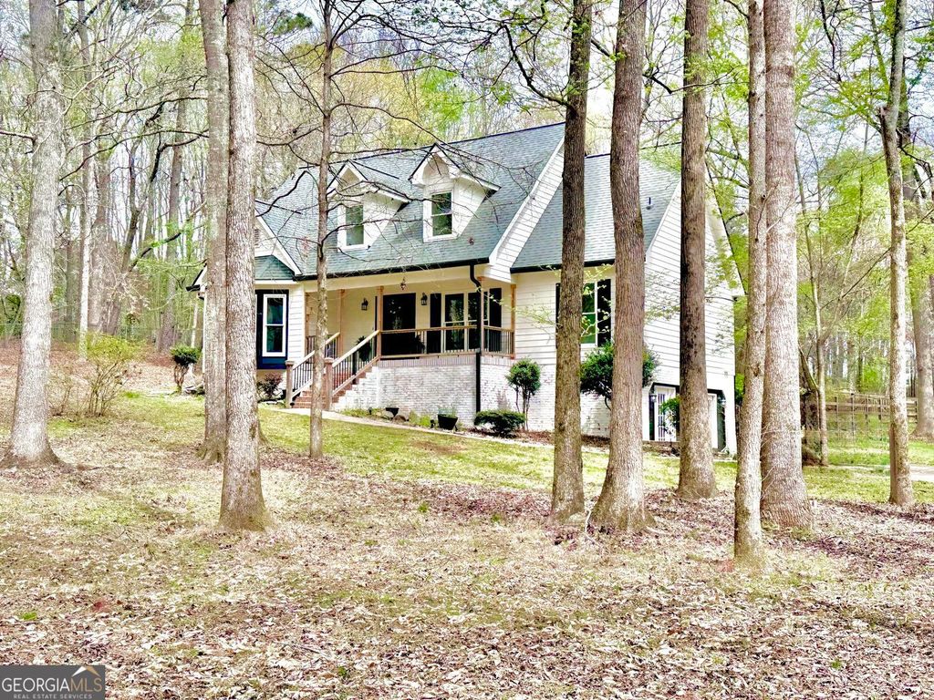 Photo of 428 Deer Creek Trail, Hoschton, GA 30548 (MLS # 10720168)