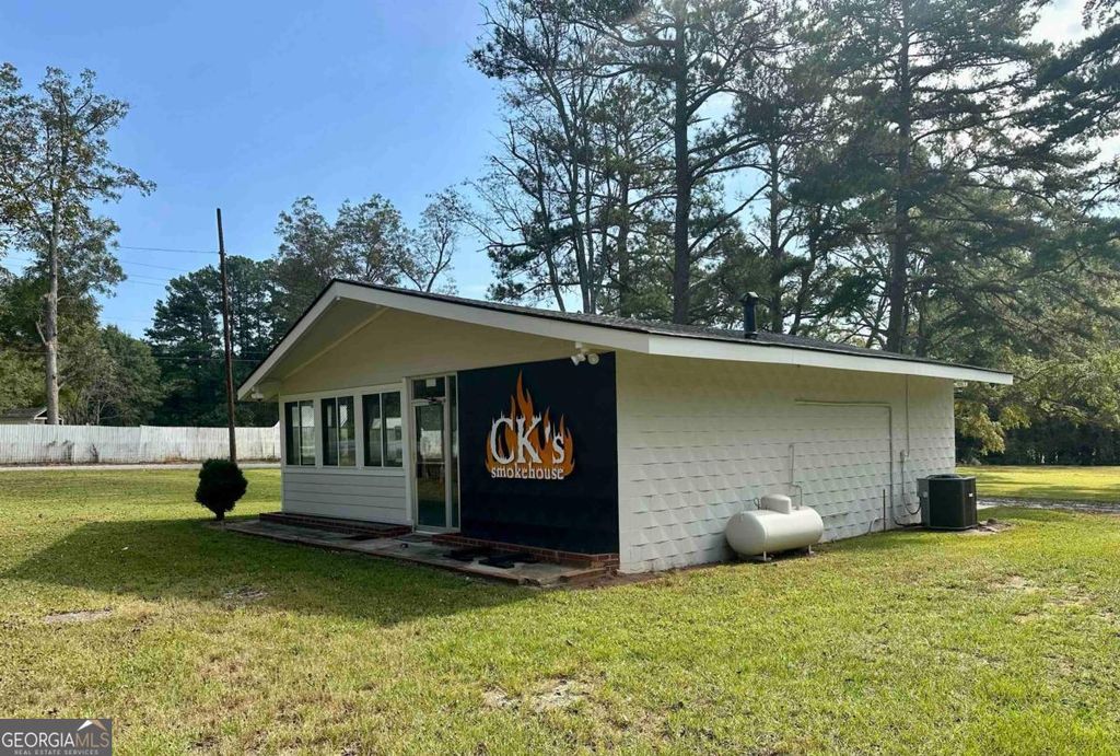 Photo of 1101 Washington Highway, Union Point, GA 30669 (MLS # 10686259)