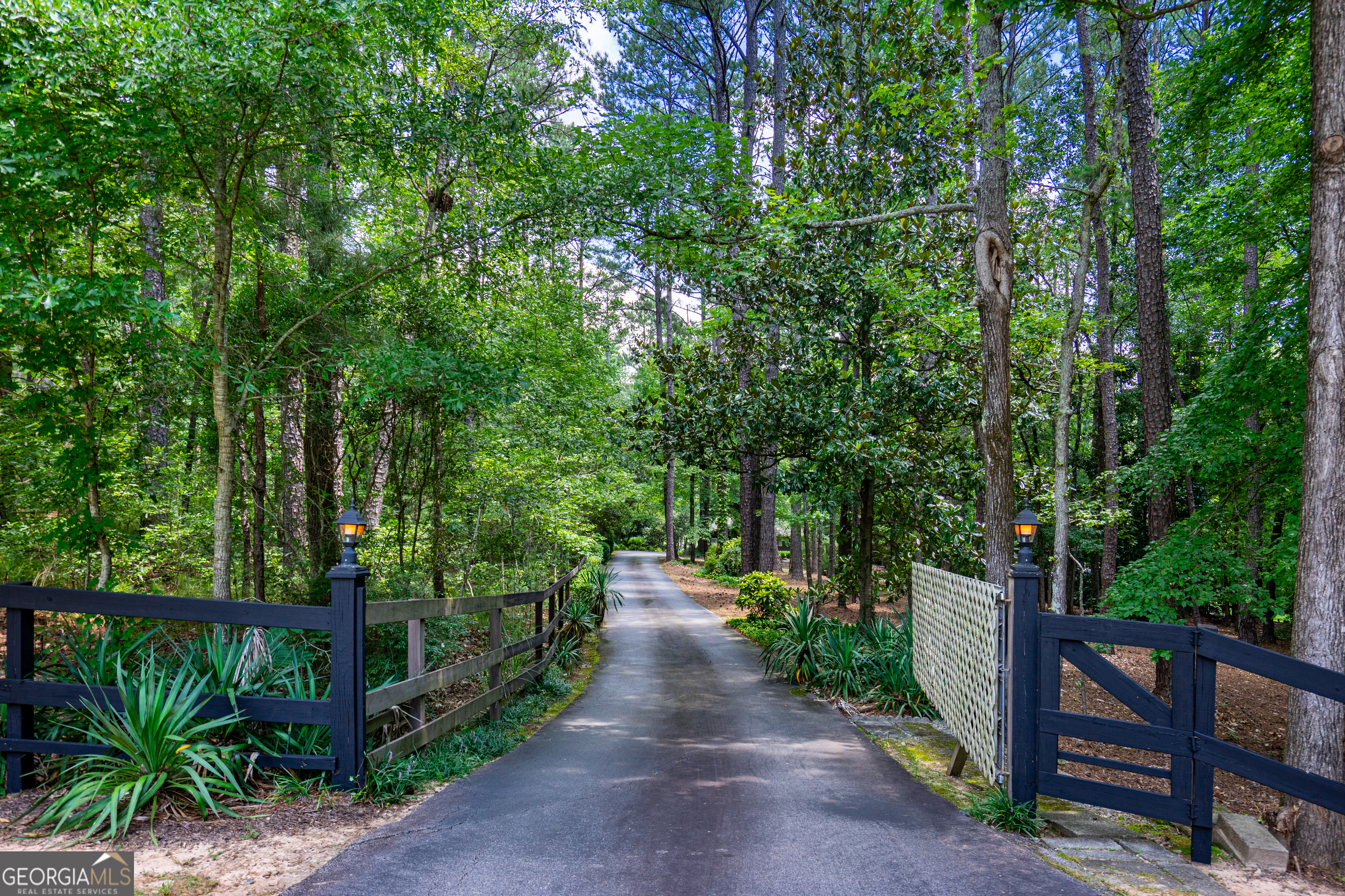 35 Point North DR