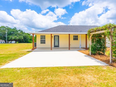 A home in Blackshear