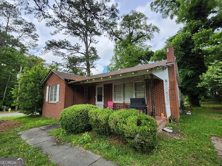 We're pleased to present the opportunity to acquire a Rare gem property in a high demanded area of Macon, GA. It Includes 3 bedrooms and 1 bathroom. You are going to enjoy this 1,068 sq. ft. home in this gorgeous neighborhood, and it is minutes from several local attractions. There is also public transportation and a public park nearby. Schedule your visit today!