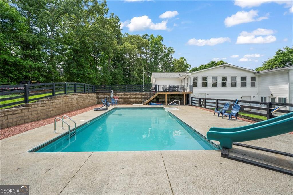 851 Lacy RD