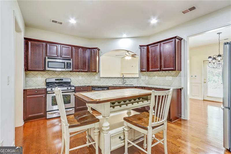 3034 Cross Creek DR