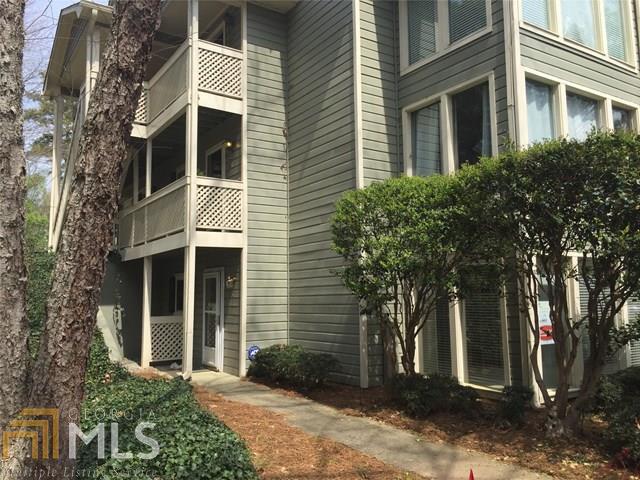 Don't miss out on this 2 bedroom / 1 bathroom home with a spacious living room area that would be perfect for gathering around the fireplace with friends and family! This home would be perfect for all of your personal and business needs!!