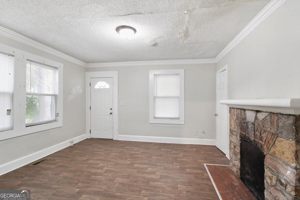 1445 Athens AVE SW