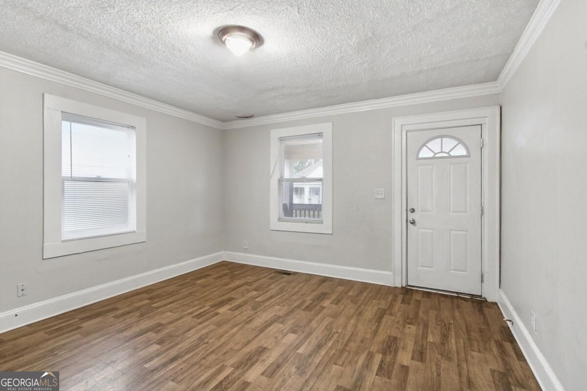 1445 Athens AVE SW