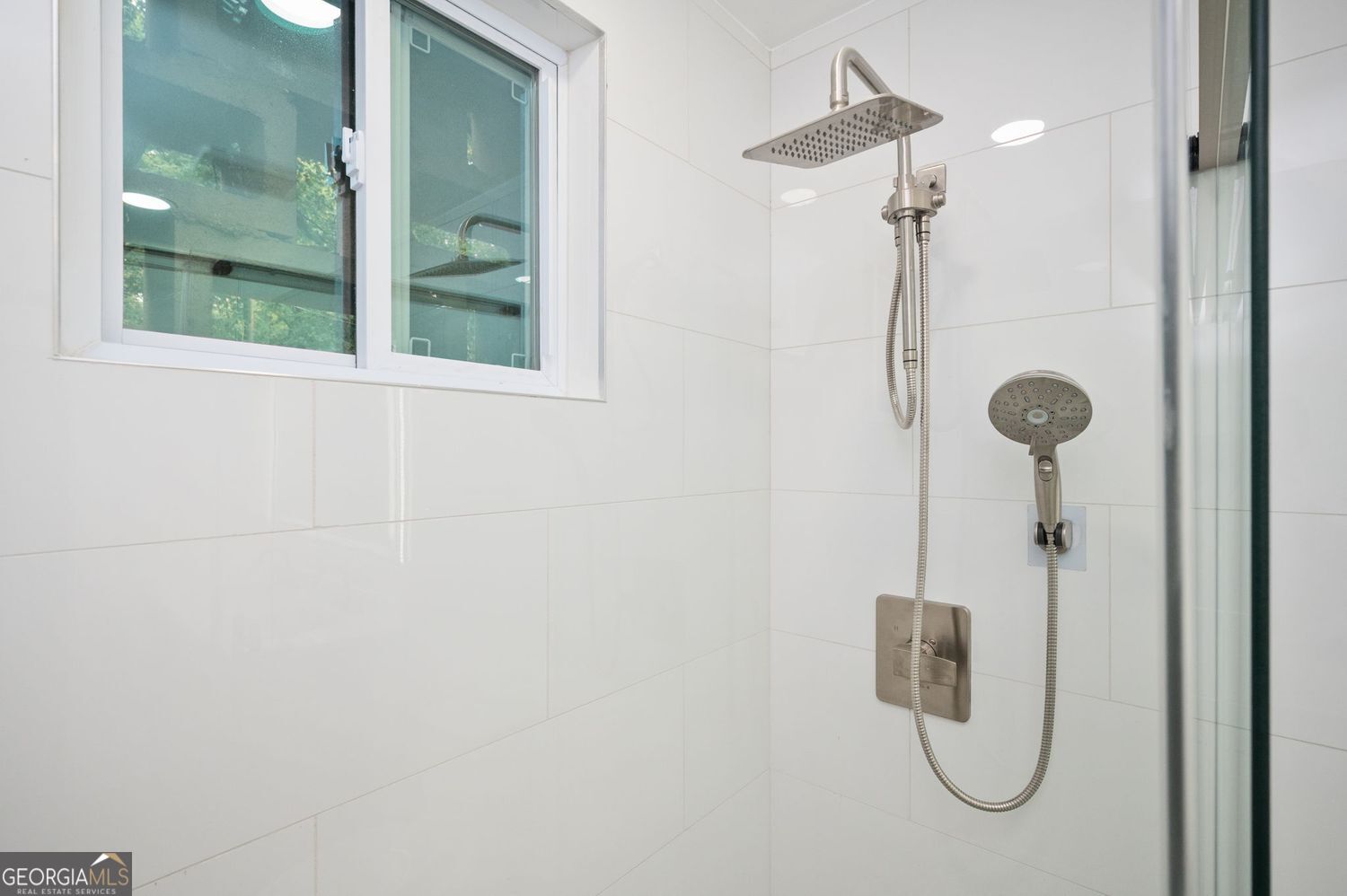 Atlanta, Georgia 30309, United States, 2 Bedrooms Bedrooms, ,1 BathroomBathrooms,Residential,Active,182821