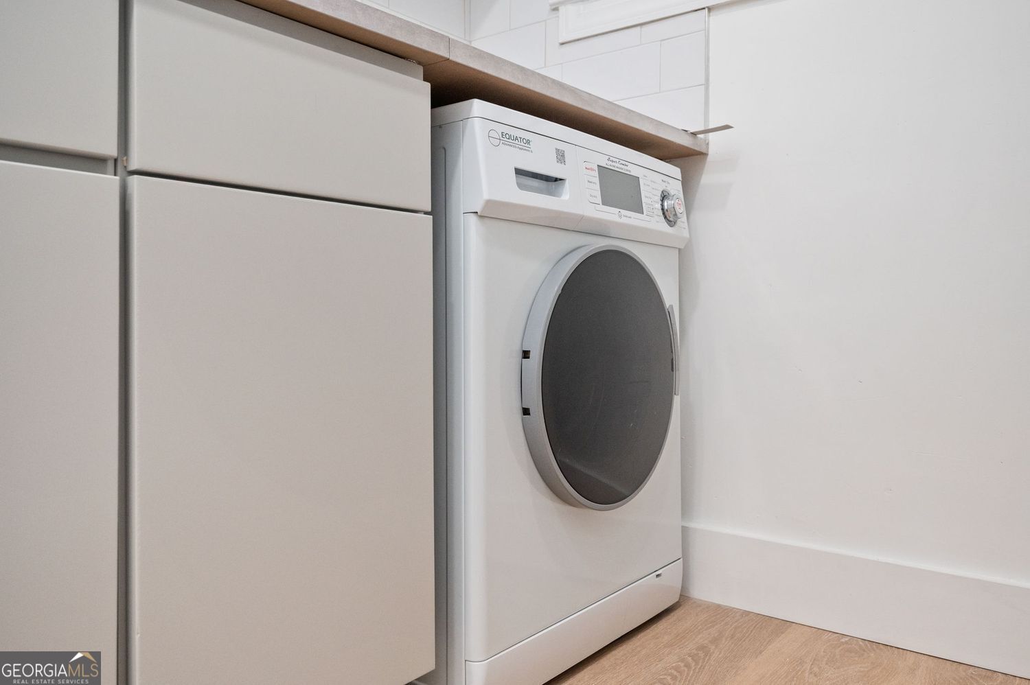 Atlanta, Georgia 30309, United States, 2 Bedrooms Bedrooms, ,1 BathroomBathrooms,Residential,Active,182821