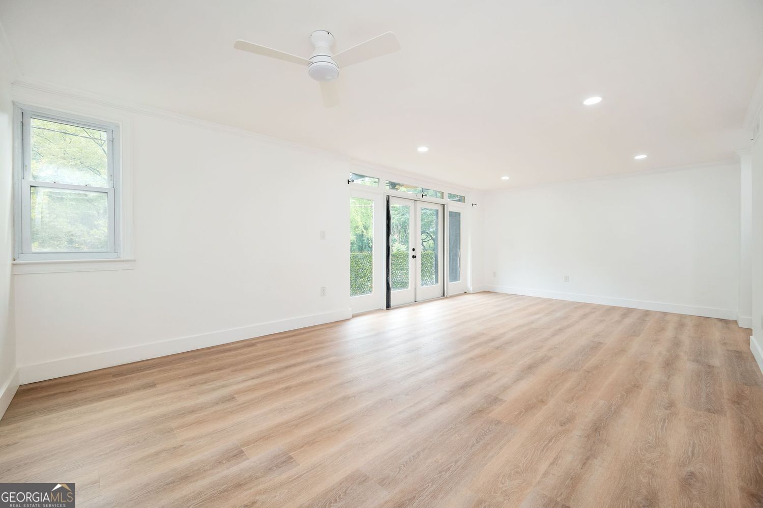 Atlanta, Georgia 30309, United States, 2 Bedrooms Bedrooms, ,1 BathroomBathrooms,Residential,Active,182821