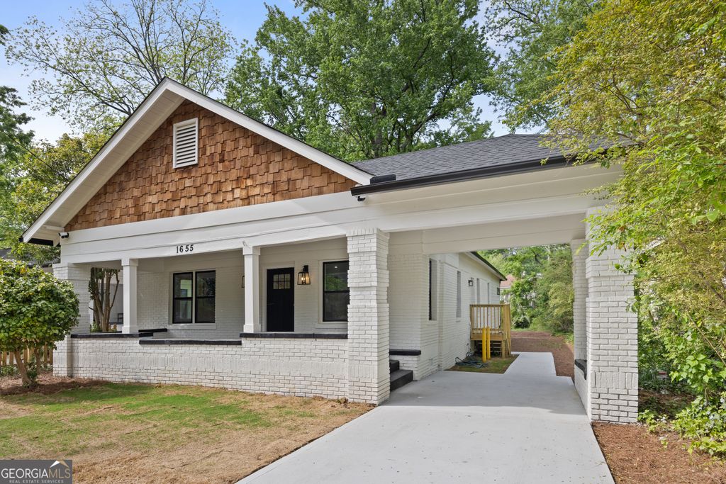 Photo of 1655 Westwood Avenue SW, Atlanta, GA 30310 (MLS # 10737408)
