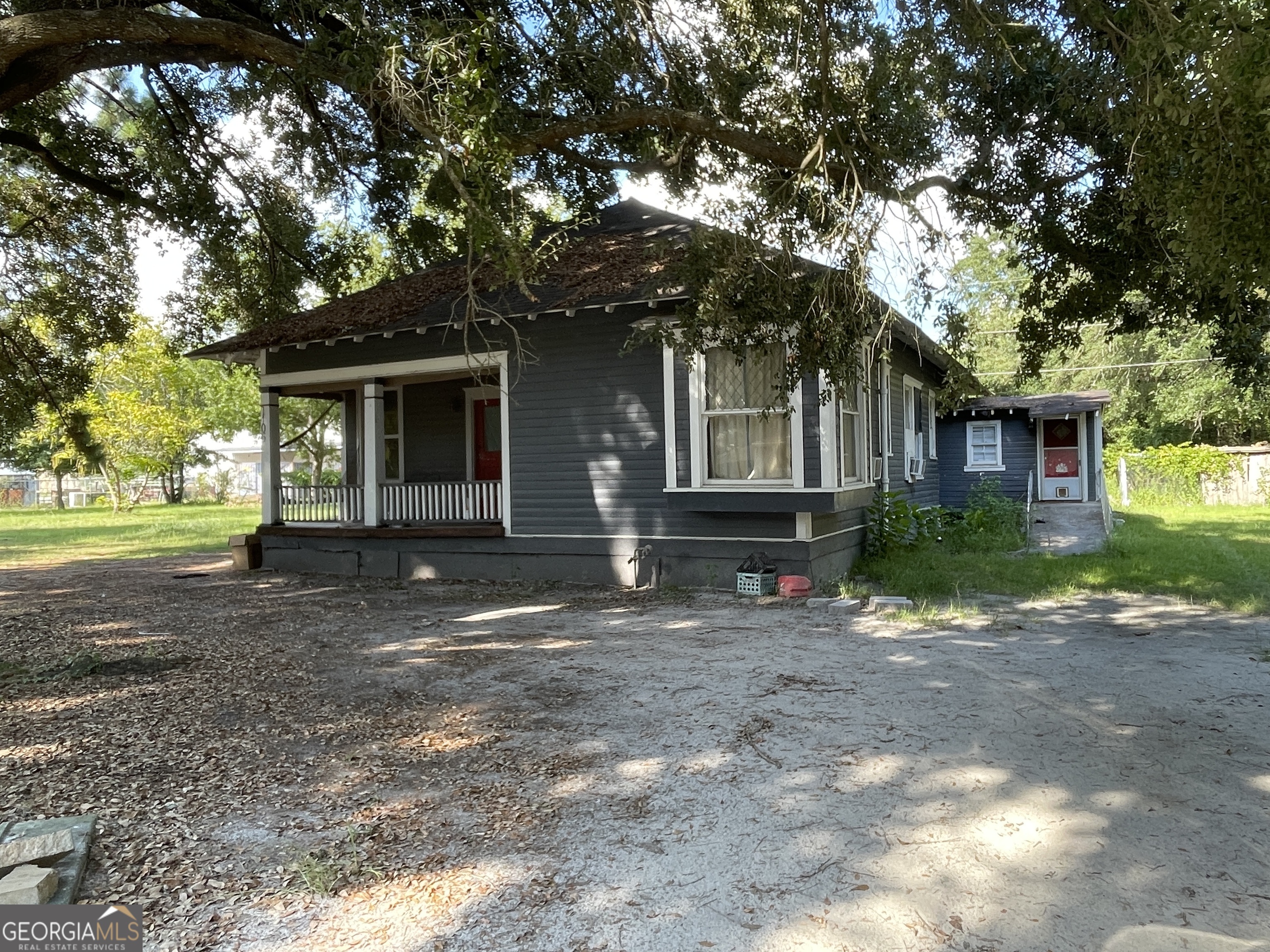 Prime investment opportunity at 1406 Rosedale Ave, Waycross, GA 31501! This fix-and-flip gem is perfect for investors or developers looking to unlock substantial value. With potential for commercial rezoning, this property offers versatile possibilities in a high-potential location. Spacious lot, great curb appeal, and endless potential make this a rare find. Don't miss your chance to transform this diamond in the rough into a profitable venture!