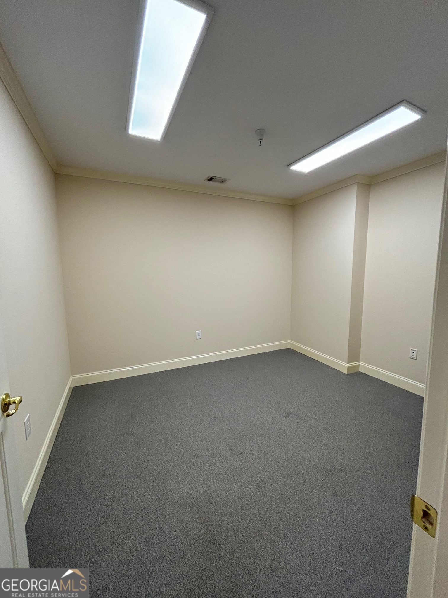Georgetowne Park - Commercial Sale