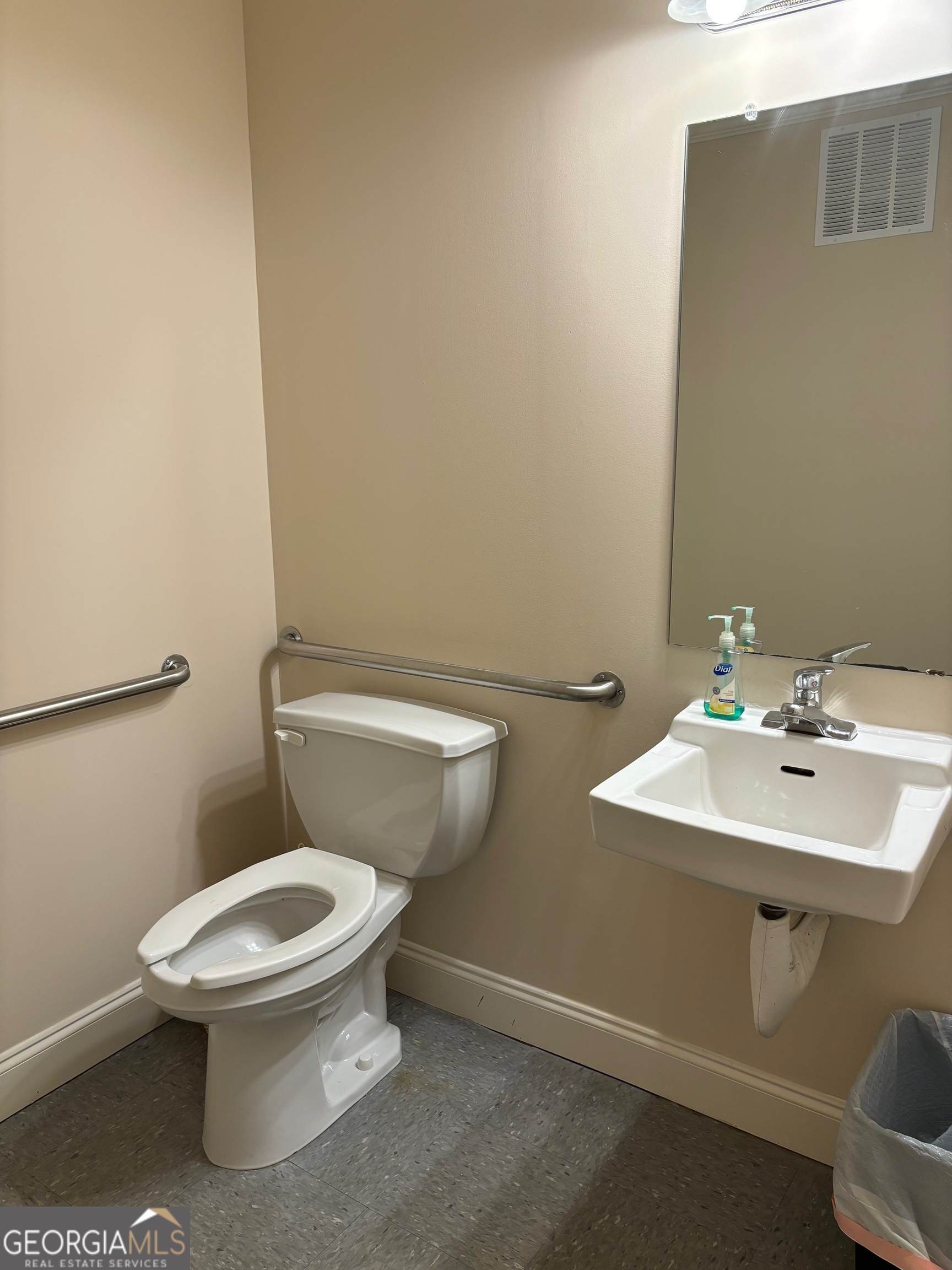 Georgetowne Park - Commercial Sale