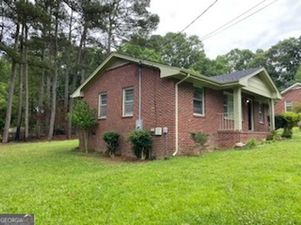 Photo of 128 Pine Cir, Winder, GA 30680 (MLS # 10774521)