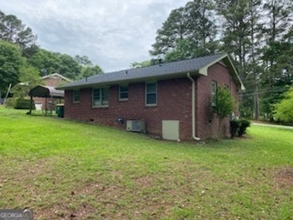Photo of 128 Pine Cir, Winder, GA 30680 (MLS # 10774521)
