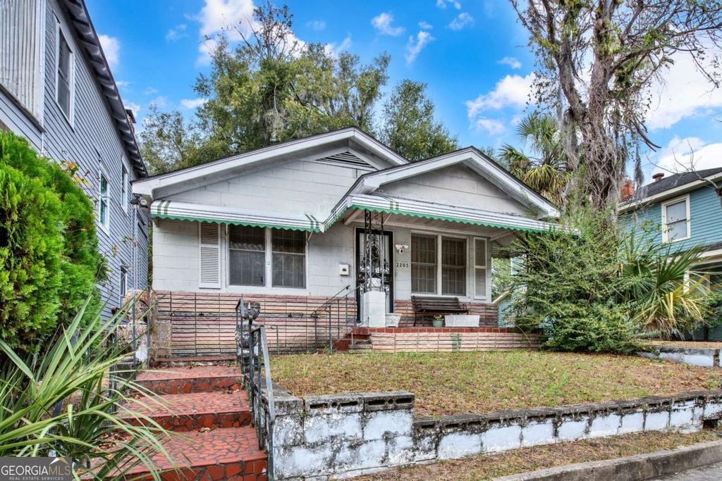 Photo of 2205 Ogeechee Road, Savannah, GA 31415 (MLS # 10662818)