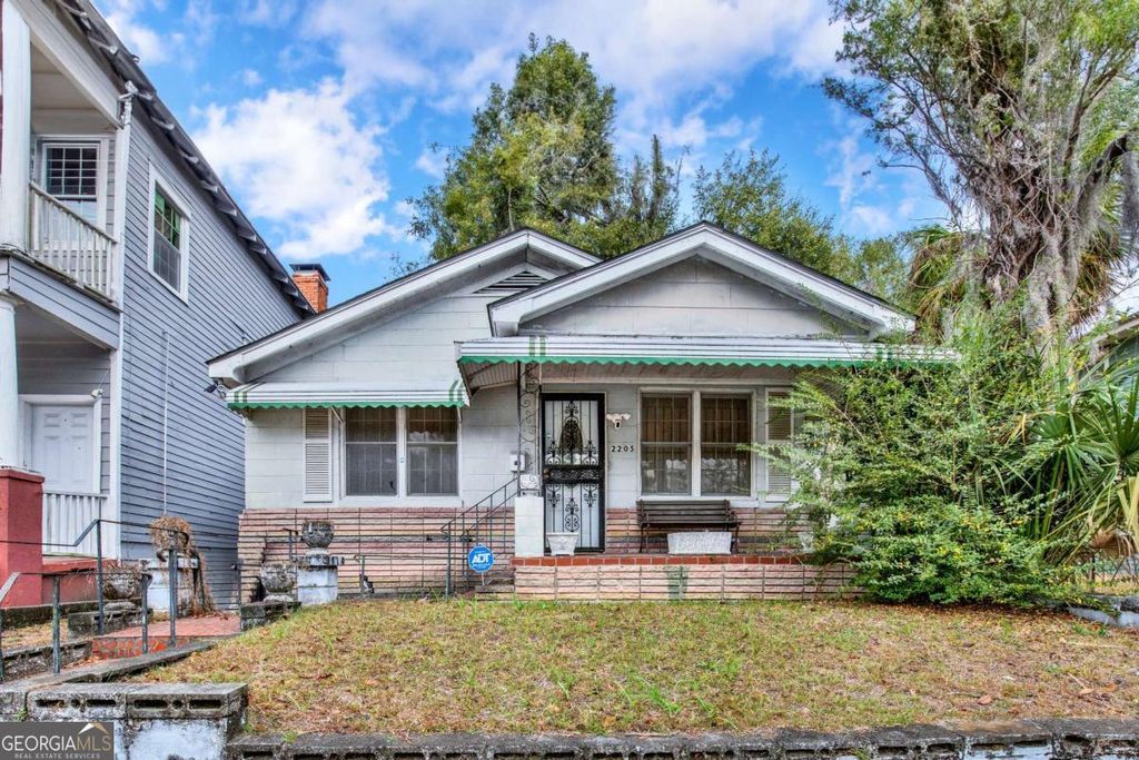 Photo of 2205 Ogeechee Road, Savannah, GA 31415 (MLS # 10662818)