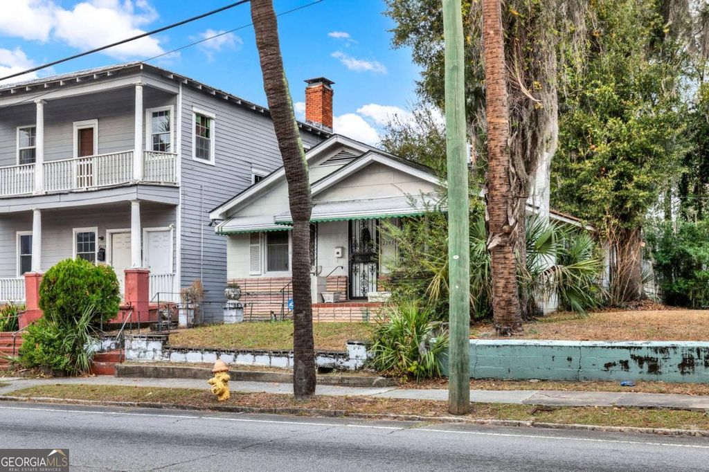 Photo of 2205 Ogeechee Road, Savannah, GA 31415 (MLS # 10662818)