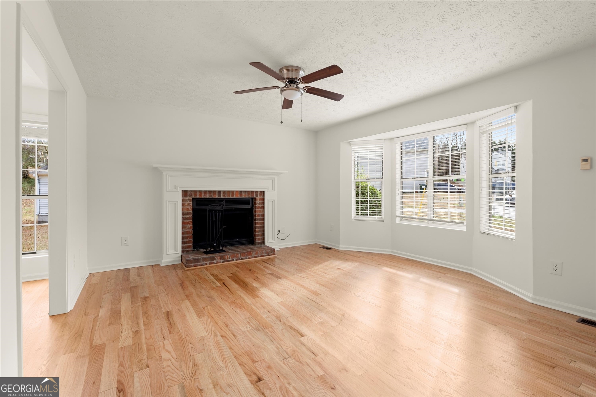 5984 Brookside CT SE