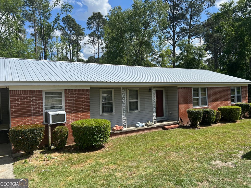 Photo of 250 Hereford Circle, Swainsboro, GA 30401 (MLS # 10725474)