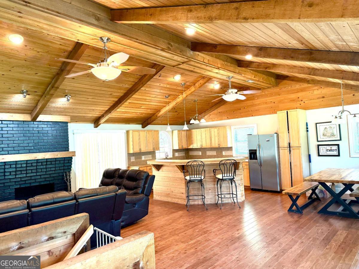 3027 Timberline RD