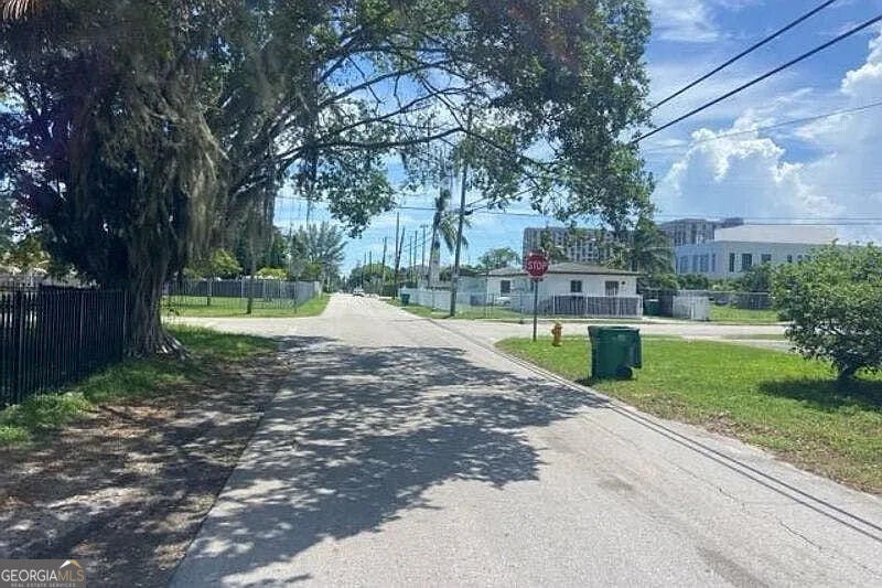 801 NW 96th ST