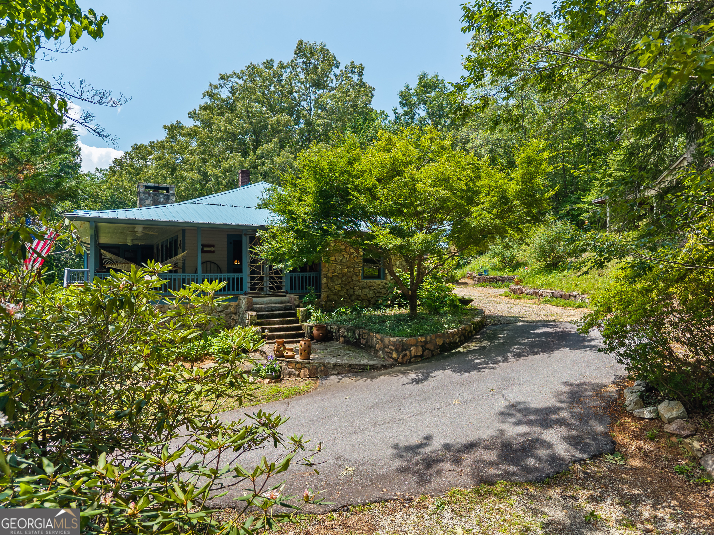 63 + 84 Loudermilk LN