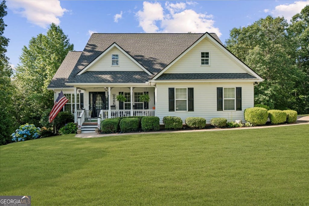 Photo of 221 Timber Ridge Drive, Clarkesville, GA 30523 (MLS # 10847698)