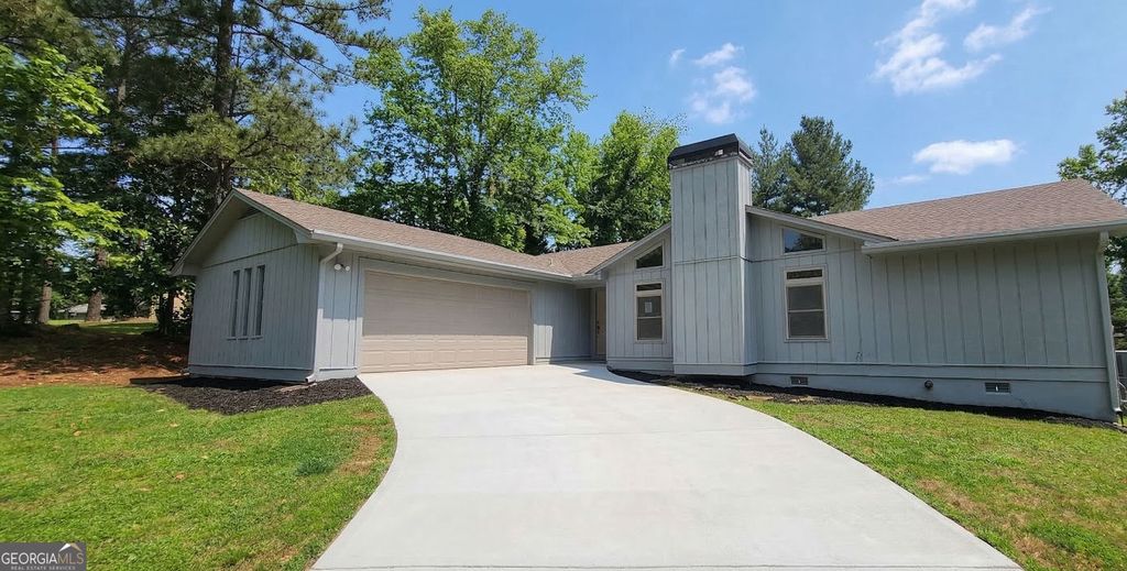 Photo of 3415 Michael Circle, Gainesville, GA 30504 (MLS # 10711889)