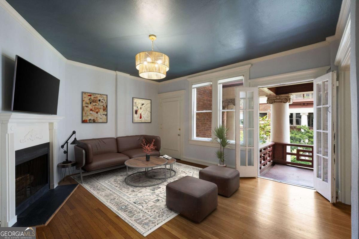734 N Highland AVE NE 7