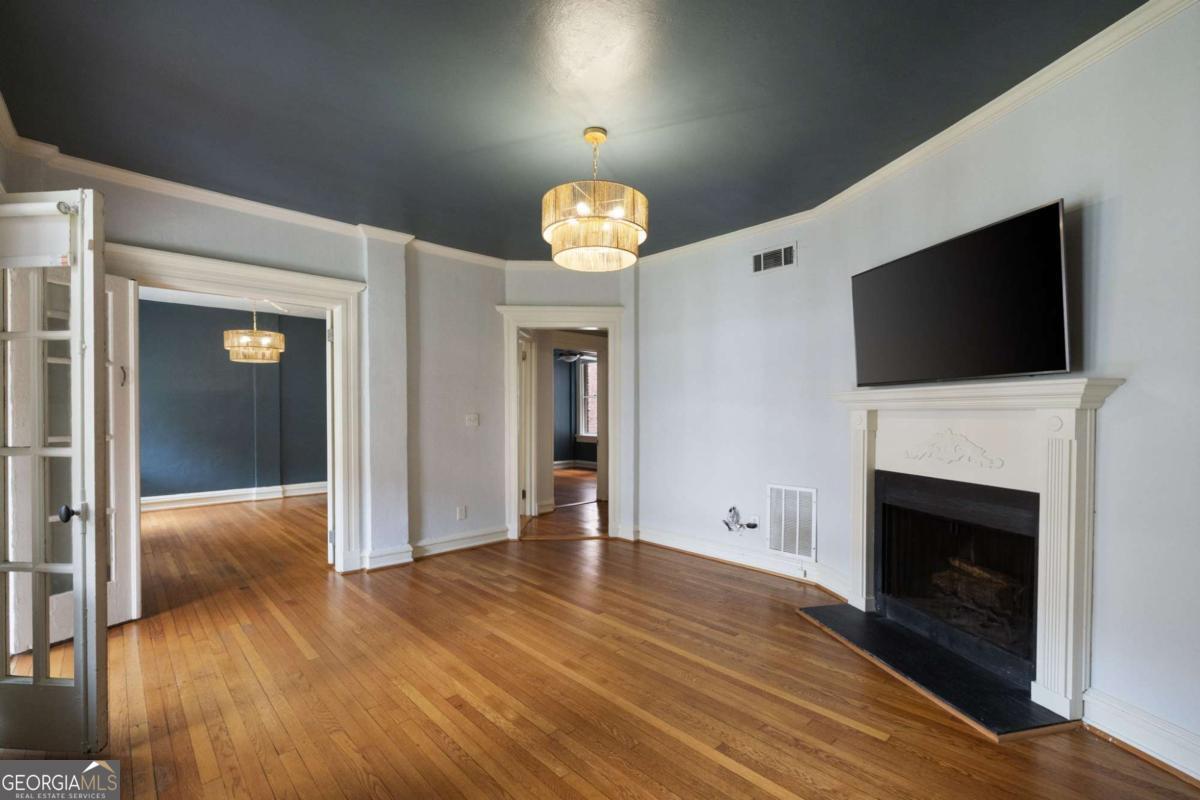 734 N Highland AVE NE 7