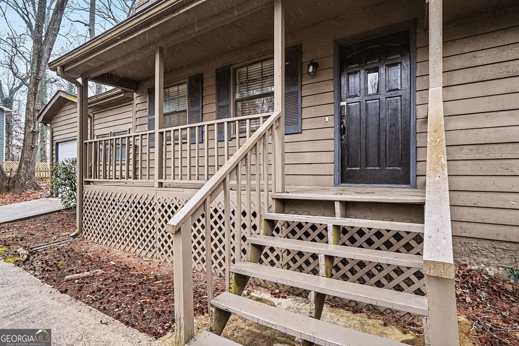 Photo of 2895 Woodhollow Lane, Jonesboro, GA 30236 (MLS # 10686336)