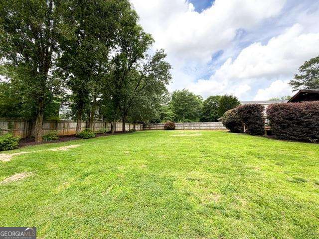 1649 Womack RD