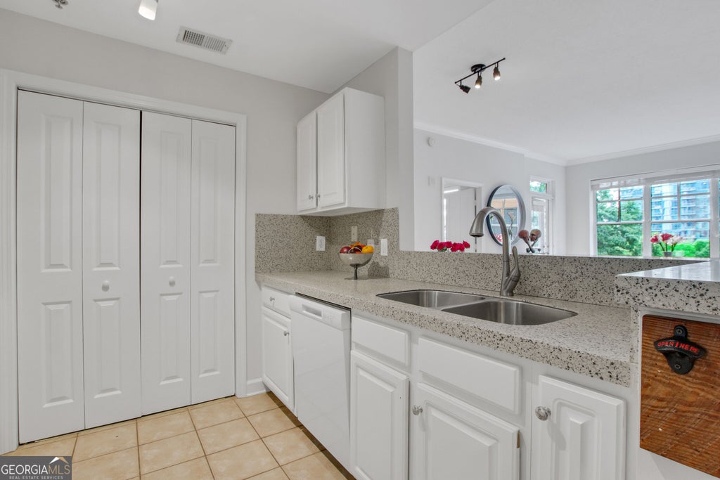 Photo of 1101 Juniper Street NE #APT 413, Atlanta, GA 30309 (MLS # 10835738)