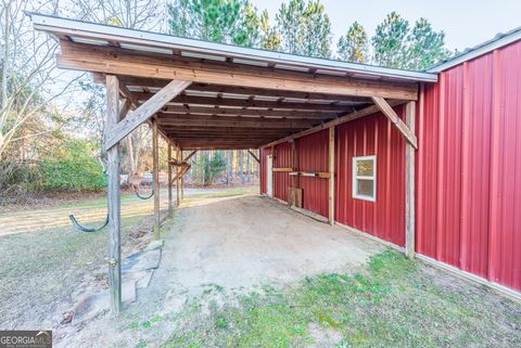 A home in Blackshear