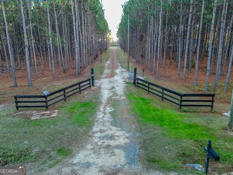 A home in Blackshear